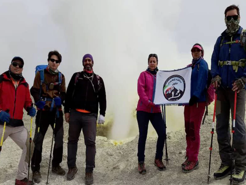 باشگاه کوهنوردی ماهین - کوهنوردی ایمن و اصولی بام استان زاهدان قله تفتان