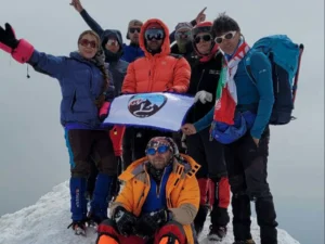 باشگاه کوهنوردی ماهین - کوهنوردی ایمن و اصولی گزارش برنامه صعود به قله آرارات